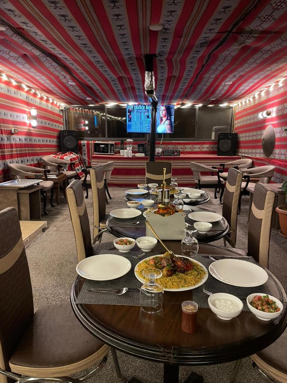 Plaza View Hostel At Tayyibah ภายนอก รูปภาพ