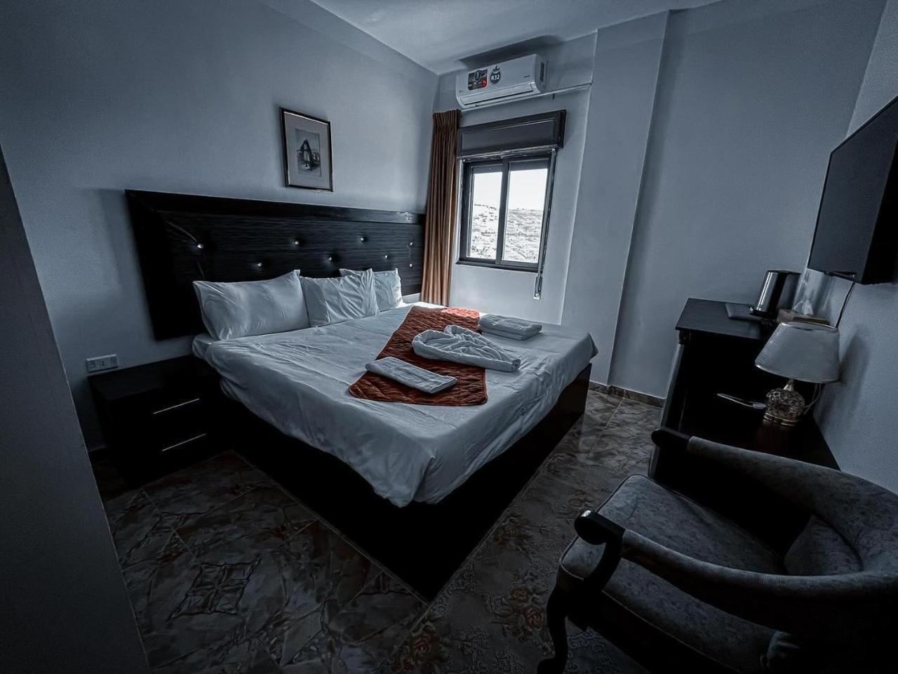 Plaza View Hostel At Tayyibah ภายนอก รูปภาพ