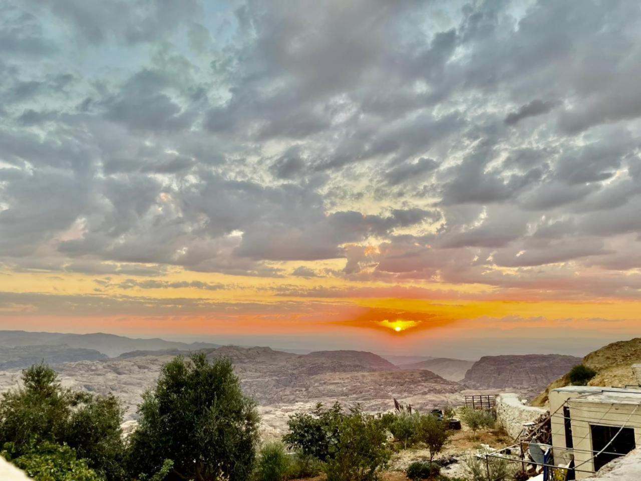 Plaza View Hostel At Tayyibah ภายนอก รูปภาพ