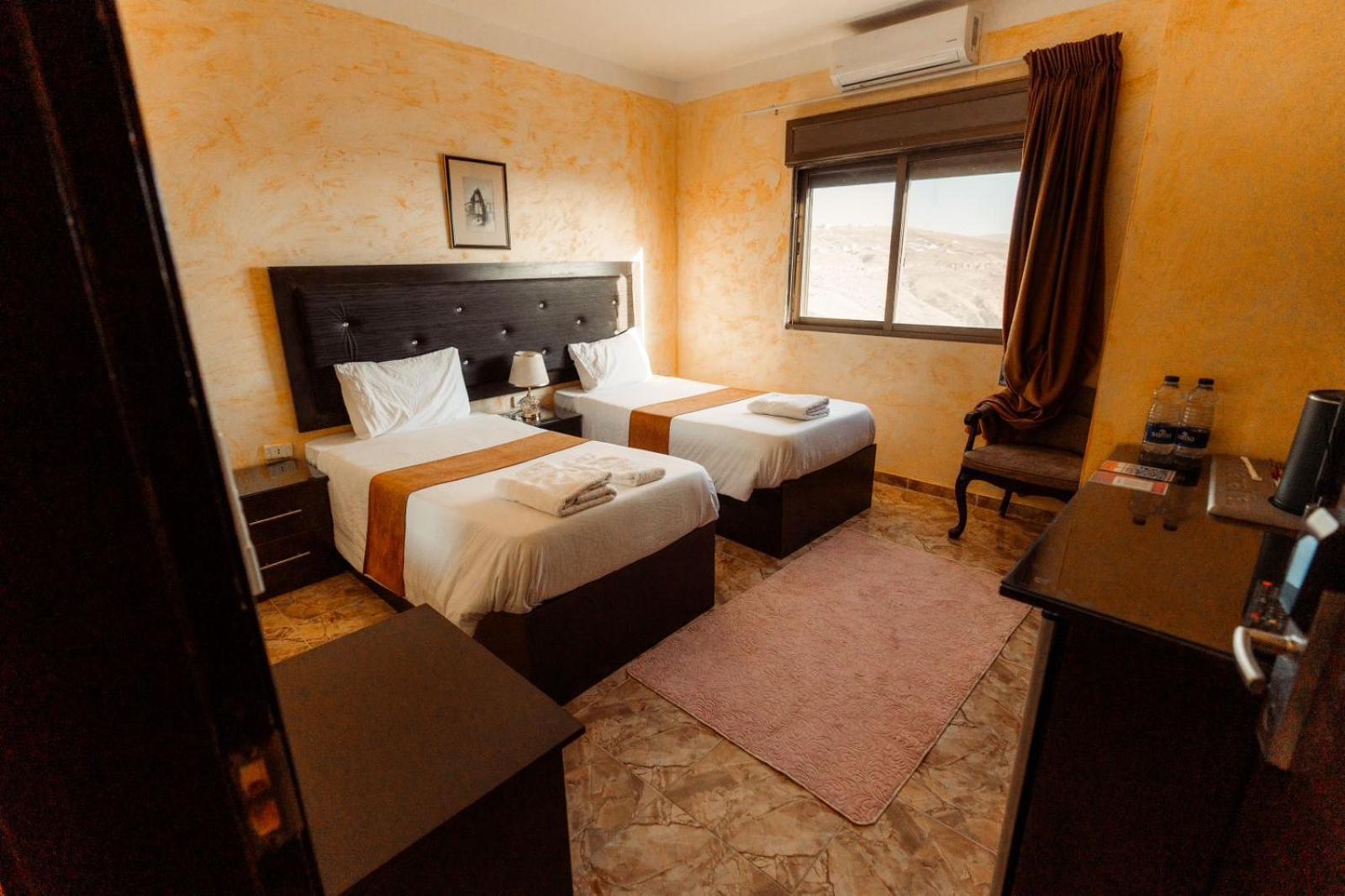 Plaza View Hostel At Tayyibah ภายนอก รูปภาพ